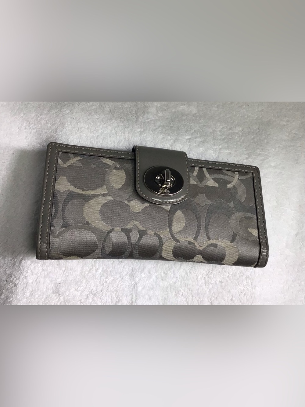 Coach Gray Signature Turnlock Continental Wallet